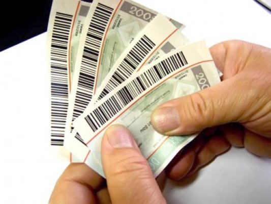 Bugetarii nu primesc nici în 2014 tichete de masă